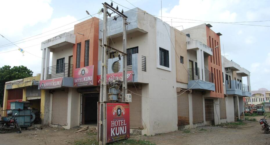 Hotel Kunj, Junagadh 1